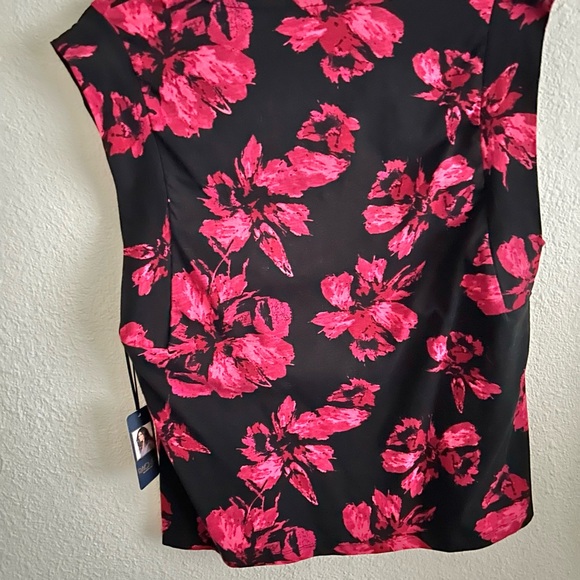 2/$30 NWT Rachel Roy V Neck Pink Flower Top Sleeveless V-Neck Floral Shell - Picture 3 of 7